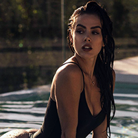 Elite female escorts Nina provides outcall service in Las Vegas