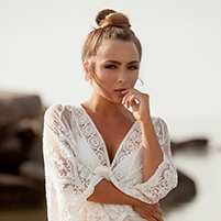 Professional escort Hannah offers luxury service in Aventura, FL